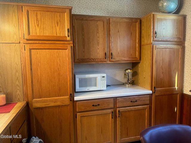 7 Fifth Avenue, Gloversville, NY 12078