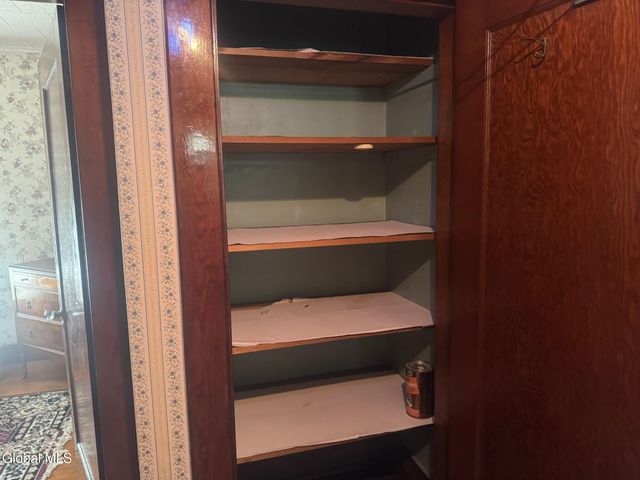 7 Fifth Avenue, Gloversville, NY 12078