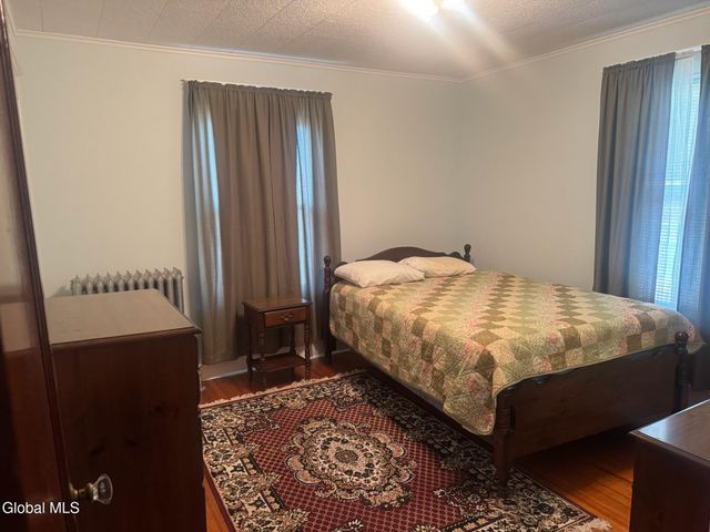 7 Fifth Avenue, Gloversville, NY 12078