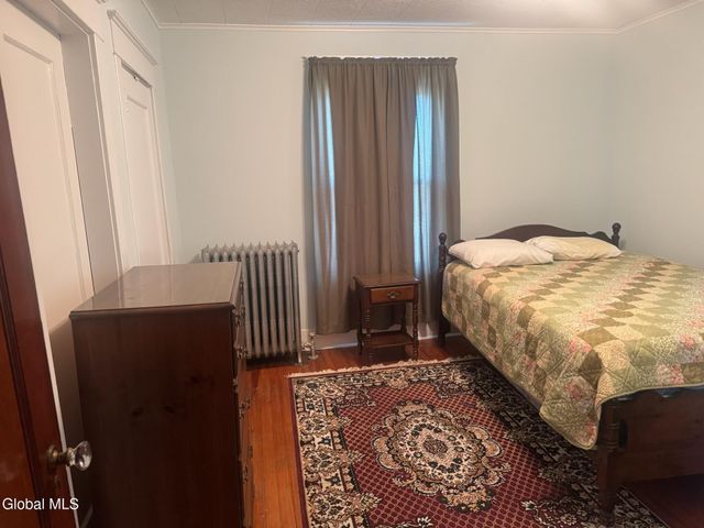 7 Fifth Avenue, Gloversville, NY 12078