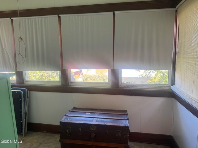 7 Fifth Avenue, Gloversville, NY 12078