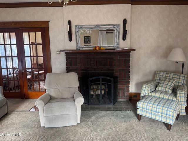 7 Fifth Avenue, Gloversville, NY 12078