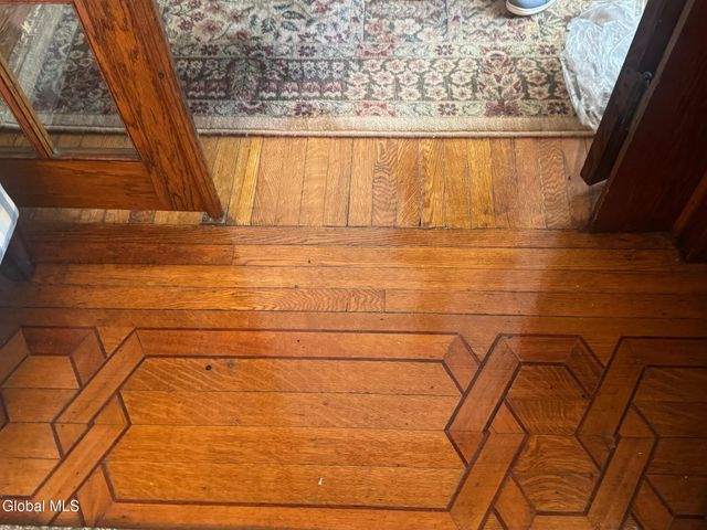 7 Fifth Avenue, Gloversville, NY 12078