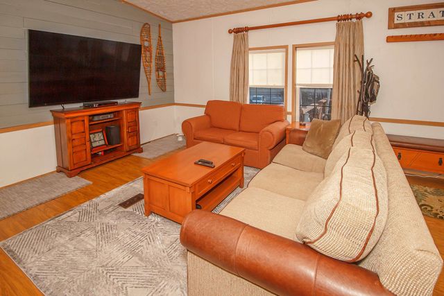 6738 Vt Route 100, Wardsboro, VT 05360