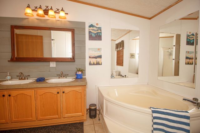 6738 Vt Route 100, Wardsboro, VT 05360