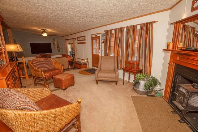 6738 Vt Route 100, Wardsboro, VT 05360