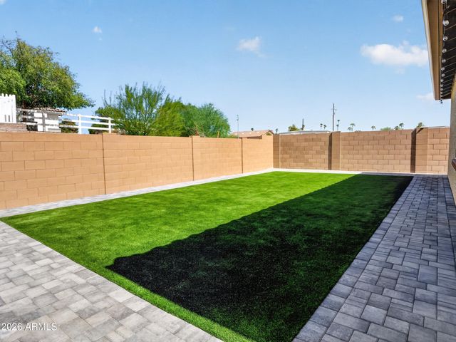 11498 W DEANNE Drive, Youngtown, AZ 85363