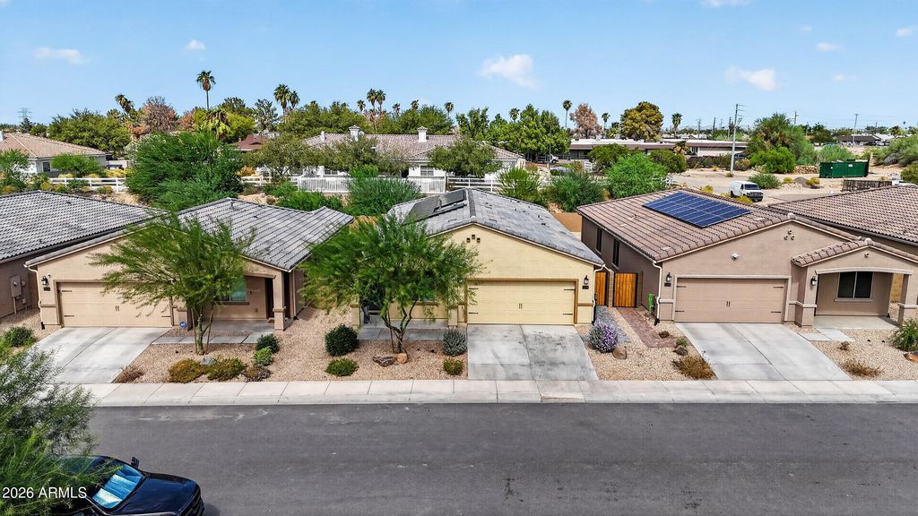 11498 W DEANNE Drive, Youngtown, AZ 85363 — photo 2