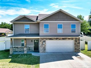 1000 LOUISVILLE DR, Columbia, MO 65203