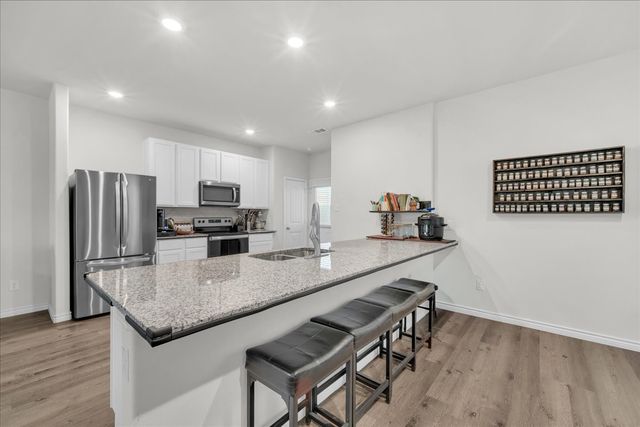5645 Willamette Drive, Fort Worth, TX 76119