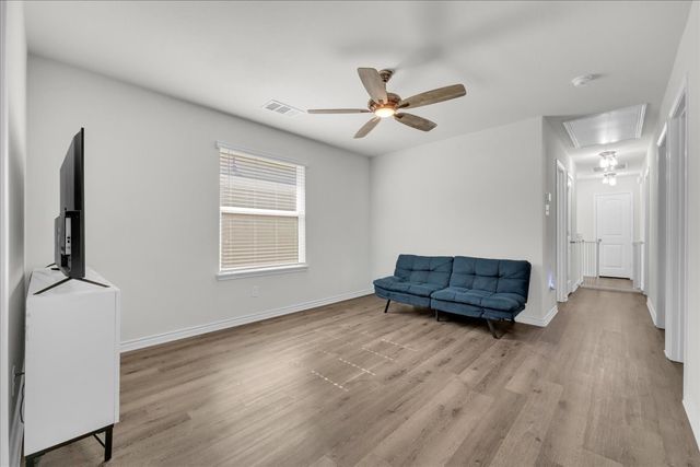 5645 Willamette Drive, Fort Worth, TX 76119