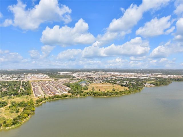 5645 Willamette Drive, Fort Worth, TX 76119