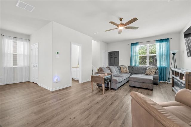 5645 Willamette Drive, Fort Worth, TX 76119