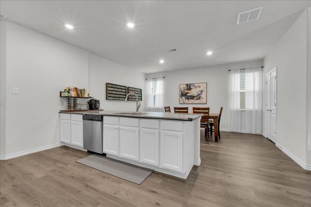 5645 Willamette Drive, Fort Worth, TX 76119
