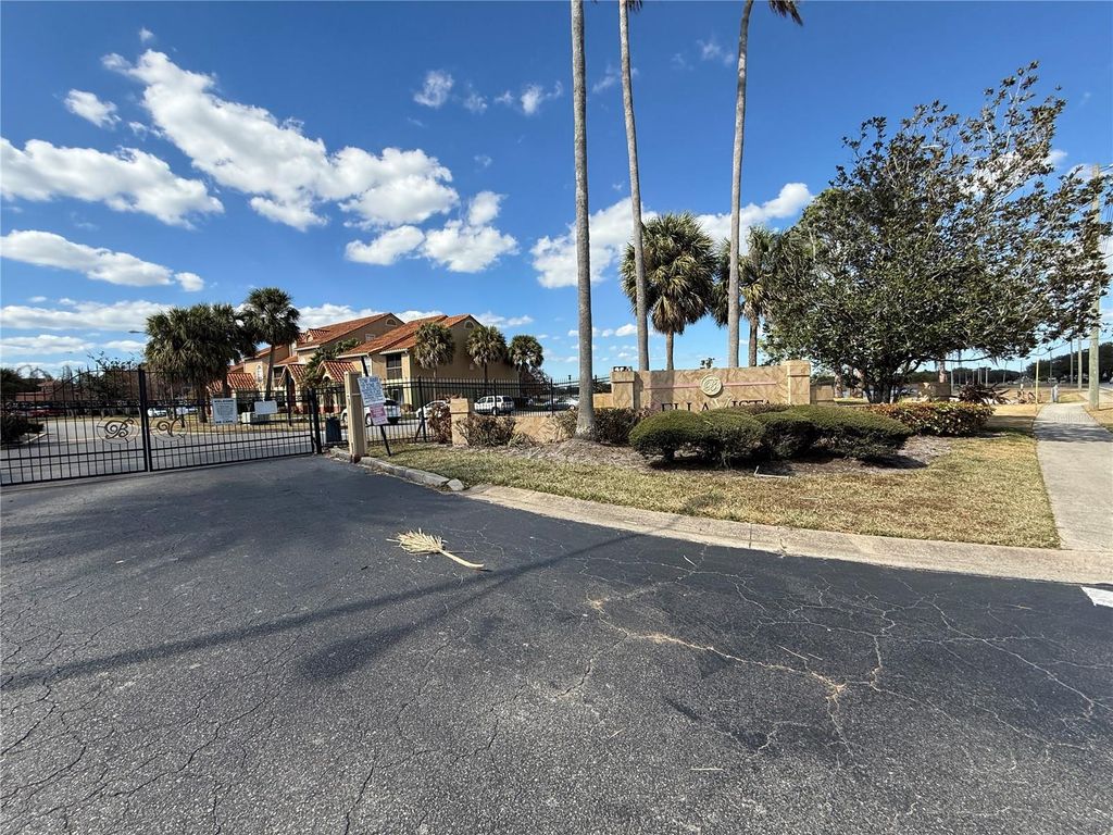 Image 18 of property listing at 401 FOUNTAINHEAD CIRCLE 152, Kissimmee, FL 34741