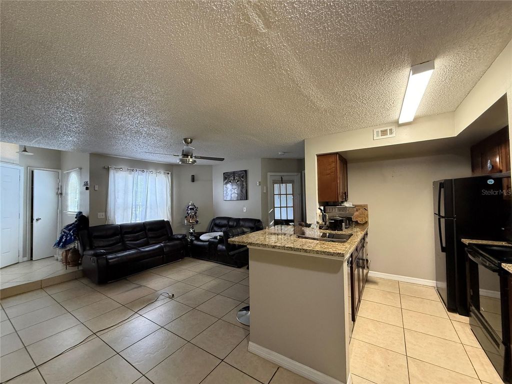 Image 5 of property listing at 401 FOUNTAINHEAD CIRCLE 152, Kissimmee, FL 34741