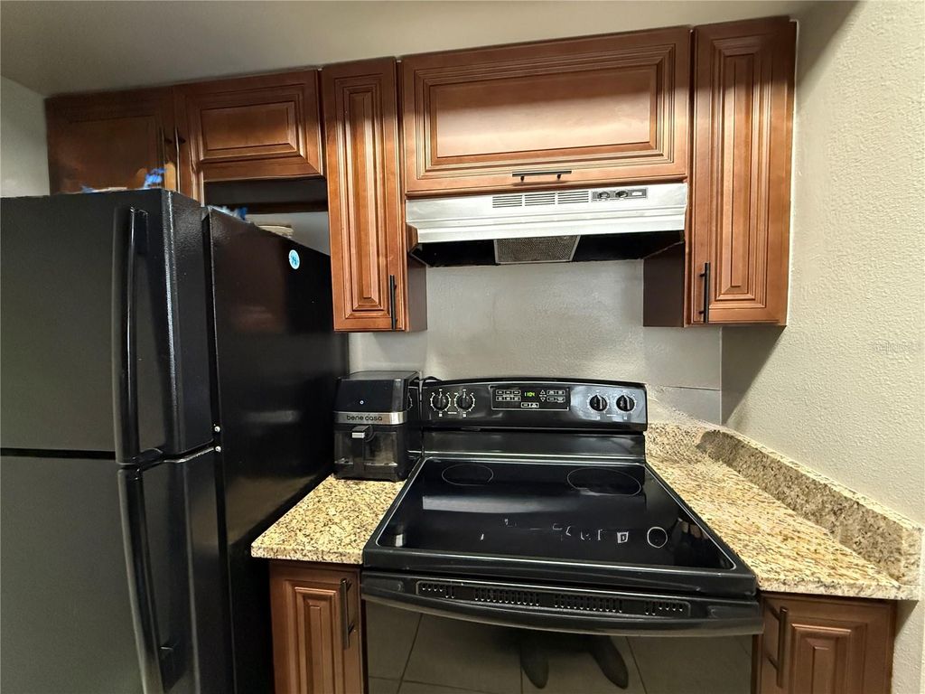 Image 9 of property listing at 401 FOUNTAINHEAD CIRCLE 152, Kissimmee, FL 34741