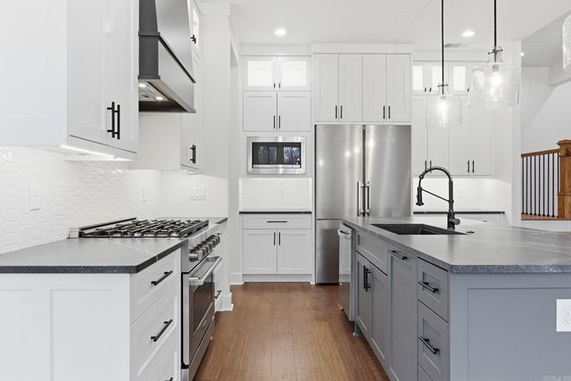 3076 Avilla Manor, Alexander, AR 72002