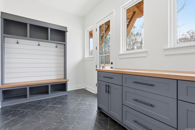 3076 Avilla Manor, Alexander, AR 72002