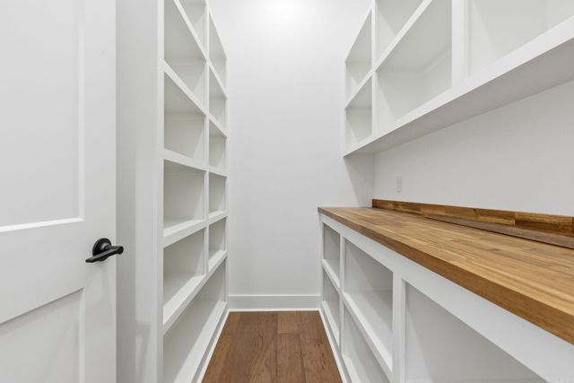 3076 Avilla Manor, Alexander, AR 72002