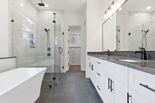 3076 Avilla Manor, Alexander, AR 72002