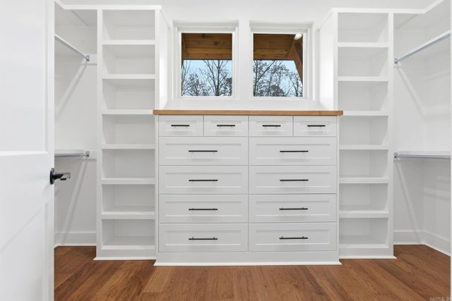 3076 Avilla Manor, Alexander, AR 72002