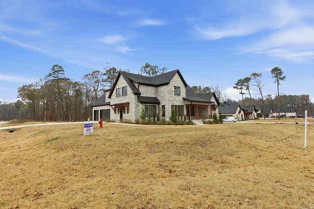 3076 Avilla Manor, Alexander, AR 72002