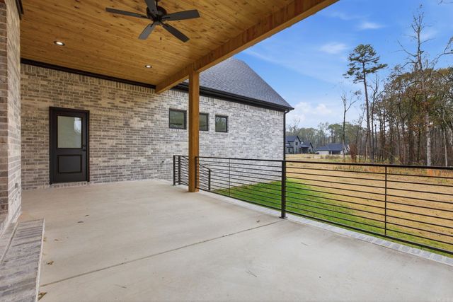 3076 Avilla Manor, Alexander, AR 72002