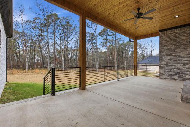 3076 Avilla Manor, Alexander, AR 72002