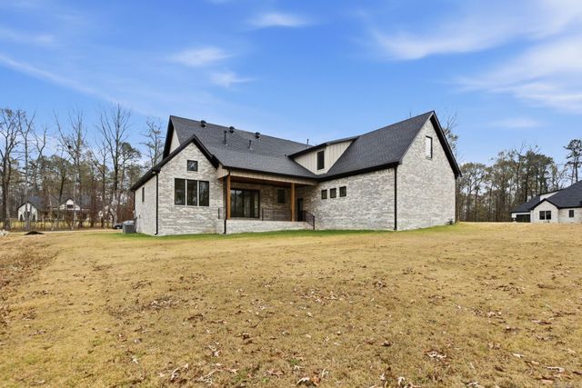 3076 Avilla Manor, Alexander, AR 72002