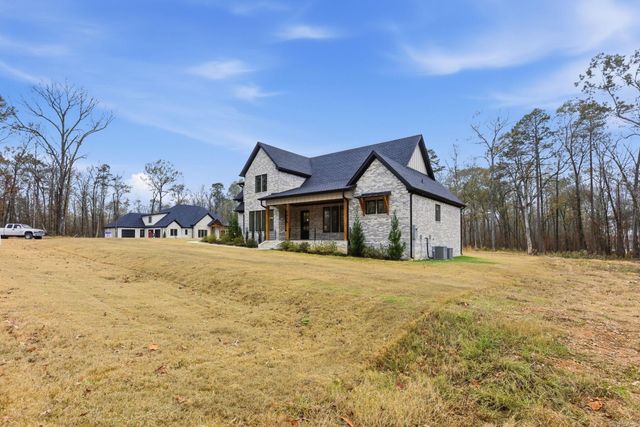 3076 Avilla Manor, Alexander, AR 72002