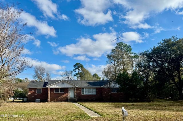 12 Fatherland Road, Natchez, MS 39120