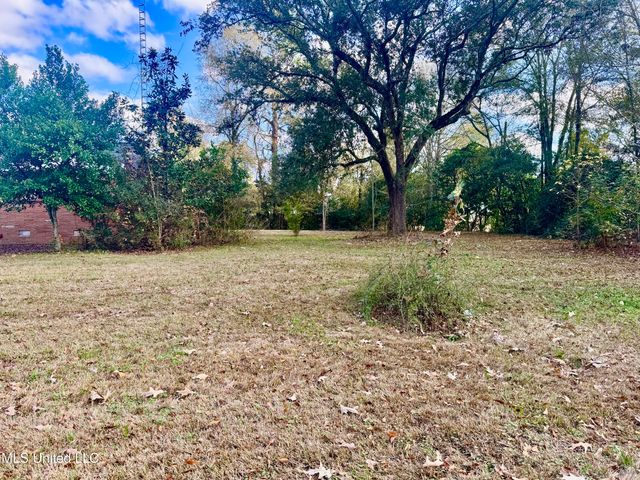 12 Fatherland Road, Natchez, MS 39120