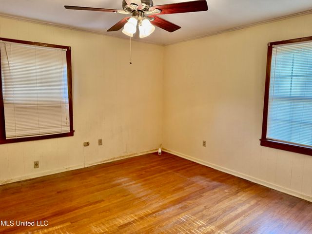 12 Fatherland Road, Natchez, MS 39120