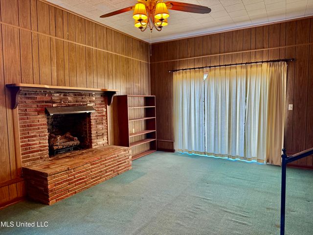 12 Fatherland Road, Natchez, MS 39120