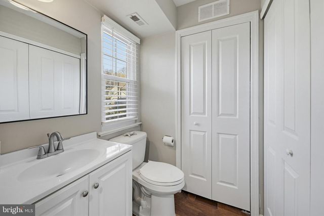 333 ERICSON CT, Mount Laurel, NJ 08054