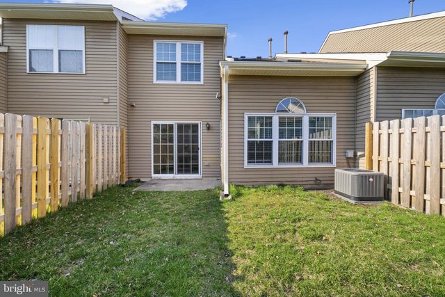 333 ERICSON CT, Mount Laurel, NJ 08054