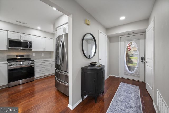 333 ERICSON CT, Mount Laurel, NJ 08054