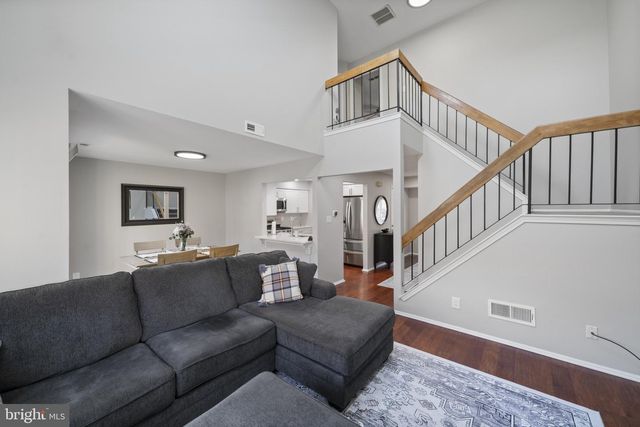 333 ERICSON CT, Mount Laurel, NJ 08054