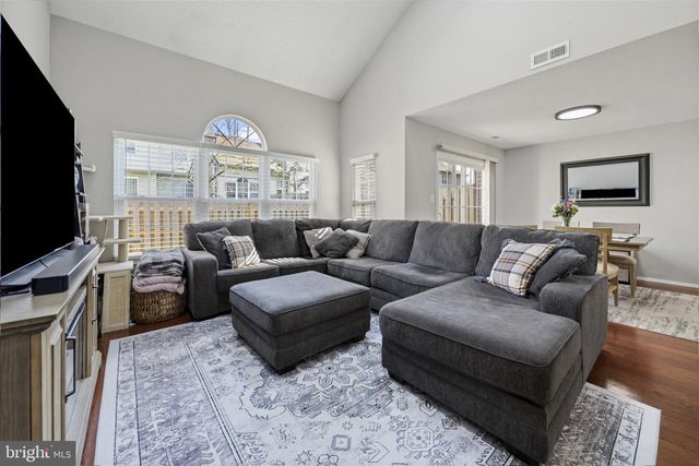 333 ERICSON CT, Mount Laurel, NJ 08054