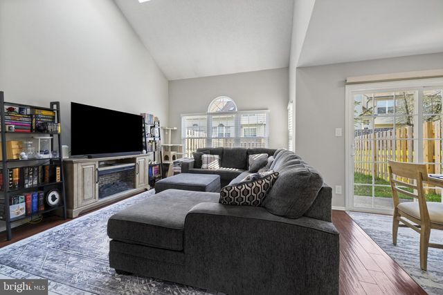 333 ERICSON CT, Mount Laurel, NJ 08054