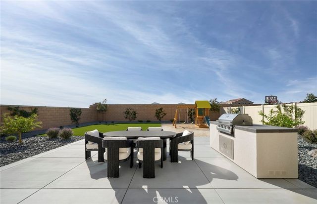 29695 Ironview Drive, Menifee, CA 92584
