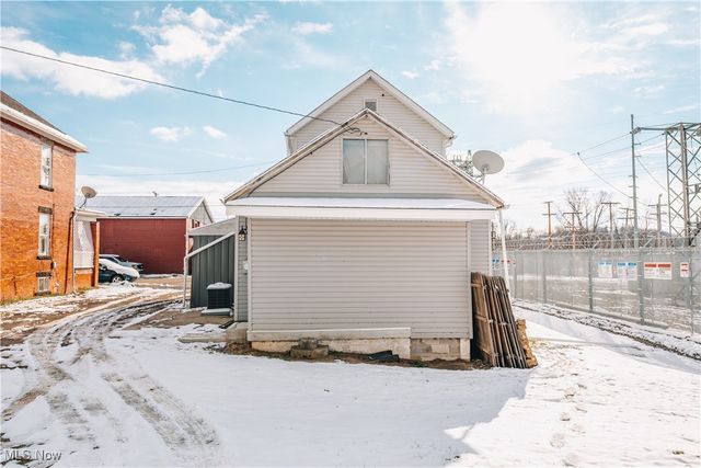 11 Sherman Street, Dennison, OH 44621