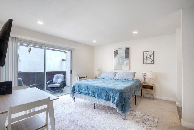 1337 Caminito Gabaldon H, San Diego, CA 92108