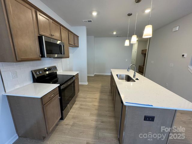 7013 Alpharetta Street 22, Charlotte, NC 28216