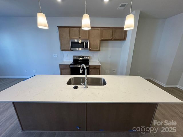 7013 Alpharetta Street 22, Charlotte, NC 28216