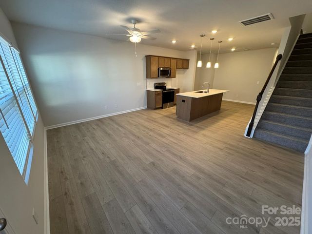 7013 Alpharetta Street 22, Charlotte, NC 28216