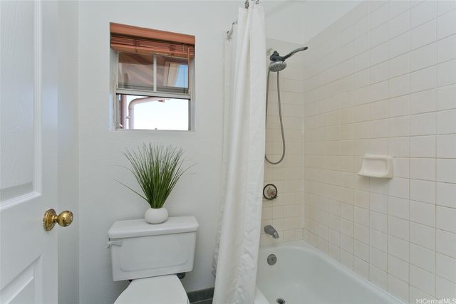 94-202 Loku Place 116, Waipahu, HI 96797