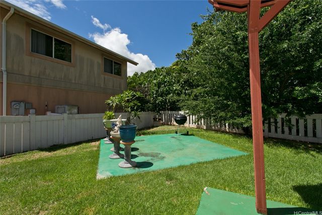 94-202 Loku Place 116, Waipahu, HI 96797
