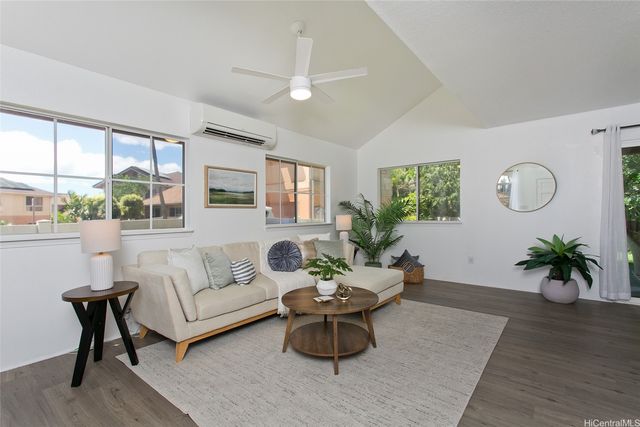 94-202 Loku Place 116, Waipahu, HI 96797